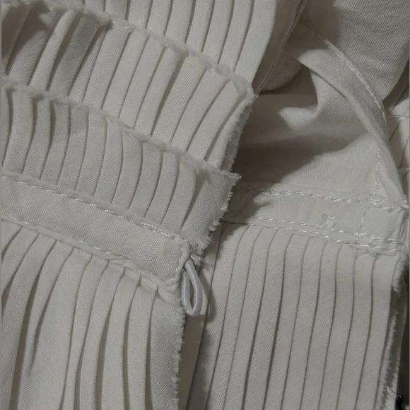 Bcbg MazAxria black and white pleated cuffs long sleeves dress Size 4 - Picture 5 of 17